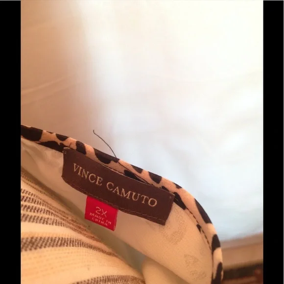 Vince Camuto Leopard Animal Print Top - Picture 6 of 9